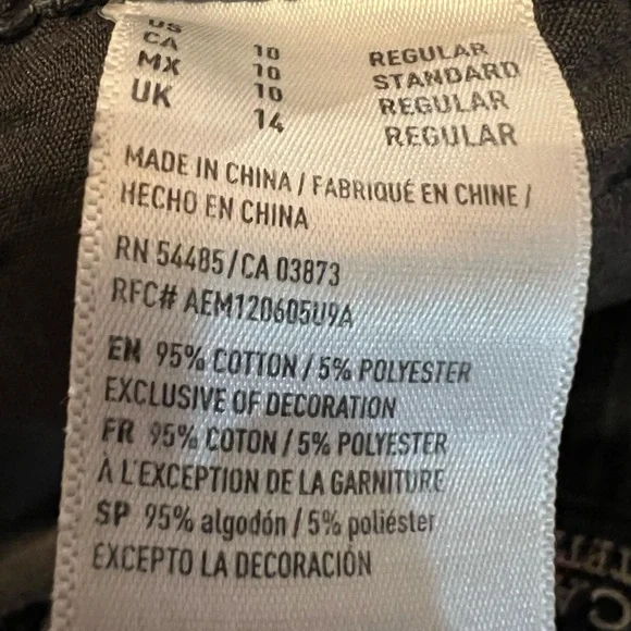 American Eagle Outfitters High Wasted Cropped Distressed Black Jeans - Picture 5 of 5